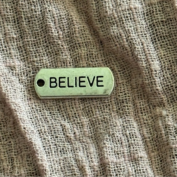 Silver 'Believe' Charm Pendant - Picture 1 of 2